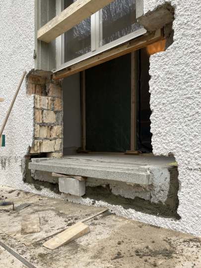 Die Fensteröffnung wird verlängert – Blüemliquartier Zürich