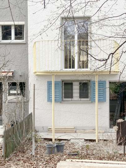 Der neue Balkon verbindet Wohnraum und Garten – Blüemliquartier Zürich