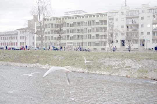 Umbau Bürohaus – Wohnen und Arbeiten für kleine Haushalte – Basel, Wettbewerb 2020 - mit Kuster + Partner AG